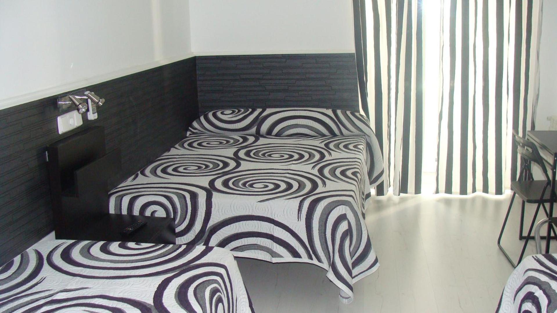 Hostal Jq Madrid 1 Dış mekan fotoğraf